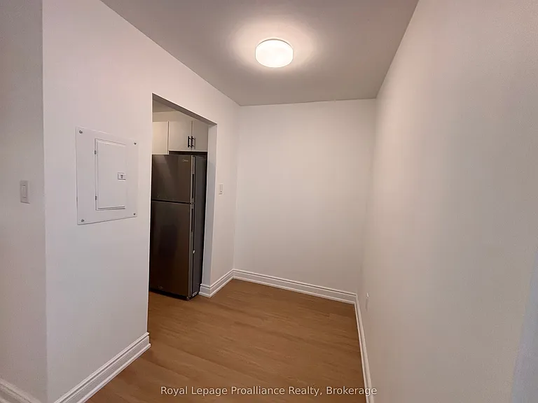 171 Hazlitt St #2 — Photo 7