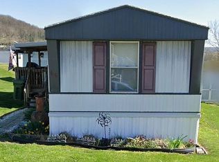 66 Blue Grass Vlg, Morgantown, WV 26501