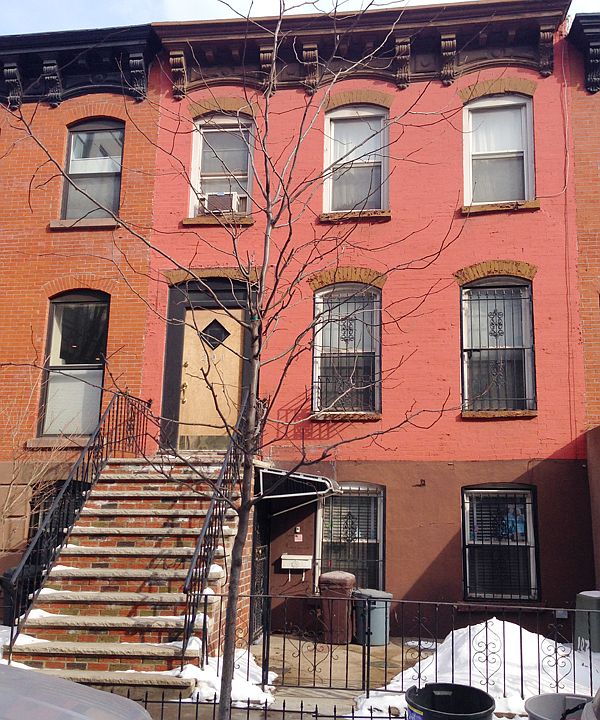 2nd image of Huntington St
