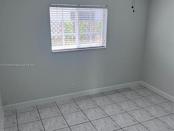 4th image of 109 NE 30th Ct APT 2
