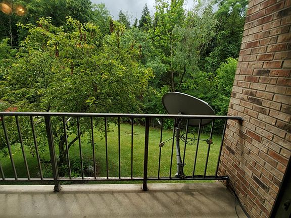3rd image of 7241 Creekview Dr APT 6