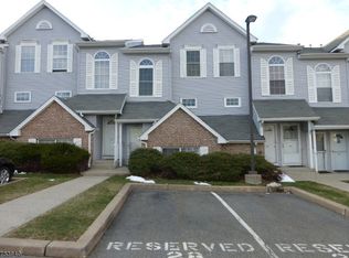 28 Victory Ct, Dover, NJ 07801