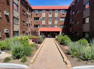 2021 S Wolf Rd APT 209, Hillside, IL 60162