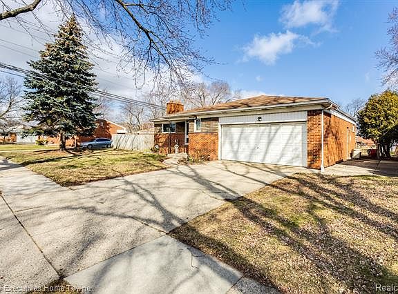 2nd image of 4431 Stratford Dr