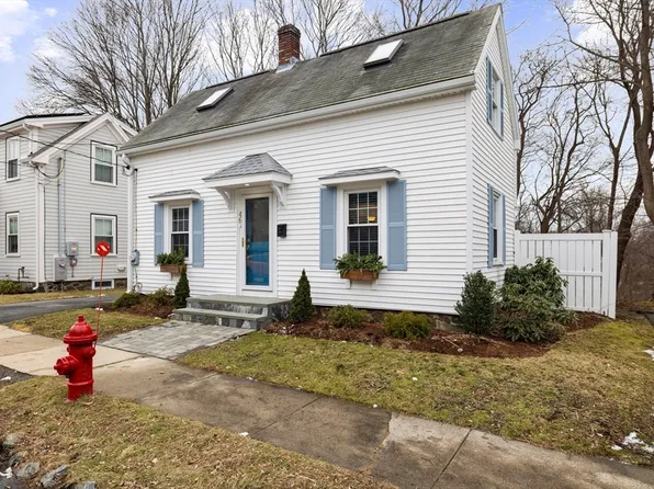 46 Clark St, Winchester, MA 01890