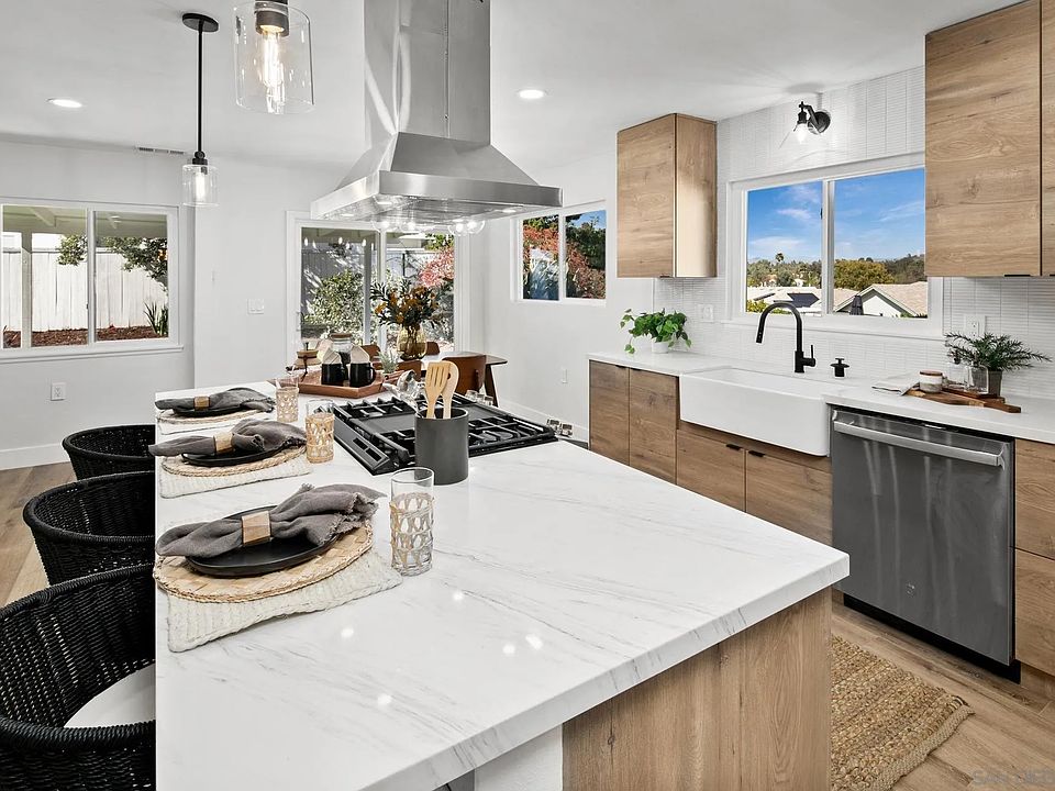 1st image of 16958 Hierba Rancho Bernardo Dr