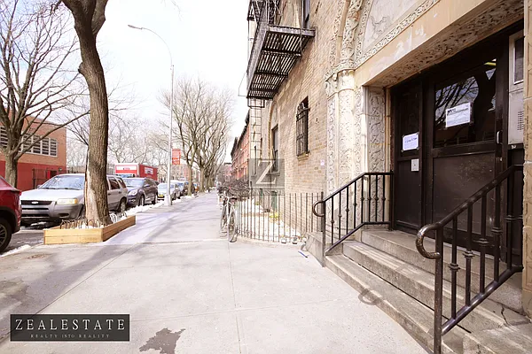 Rented by ZealEstate Group Inc | media 27