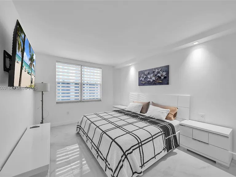 1965 S Ocean Dr #14F — Photo 27
