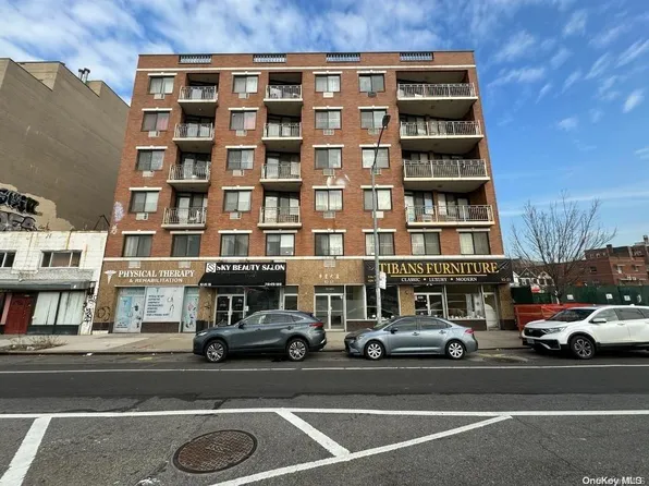 82-25 Queens Boulevard #4A, Elmhurst, NY 11373