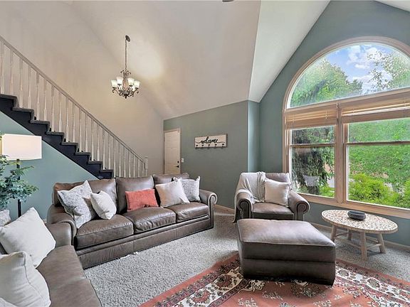 5th image of 1216 NE Kenwood Dr
