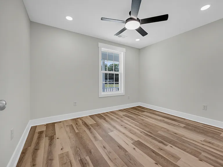 1158 Olympia Ave — Photo 7