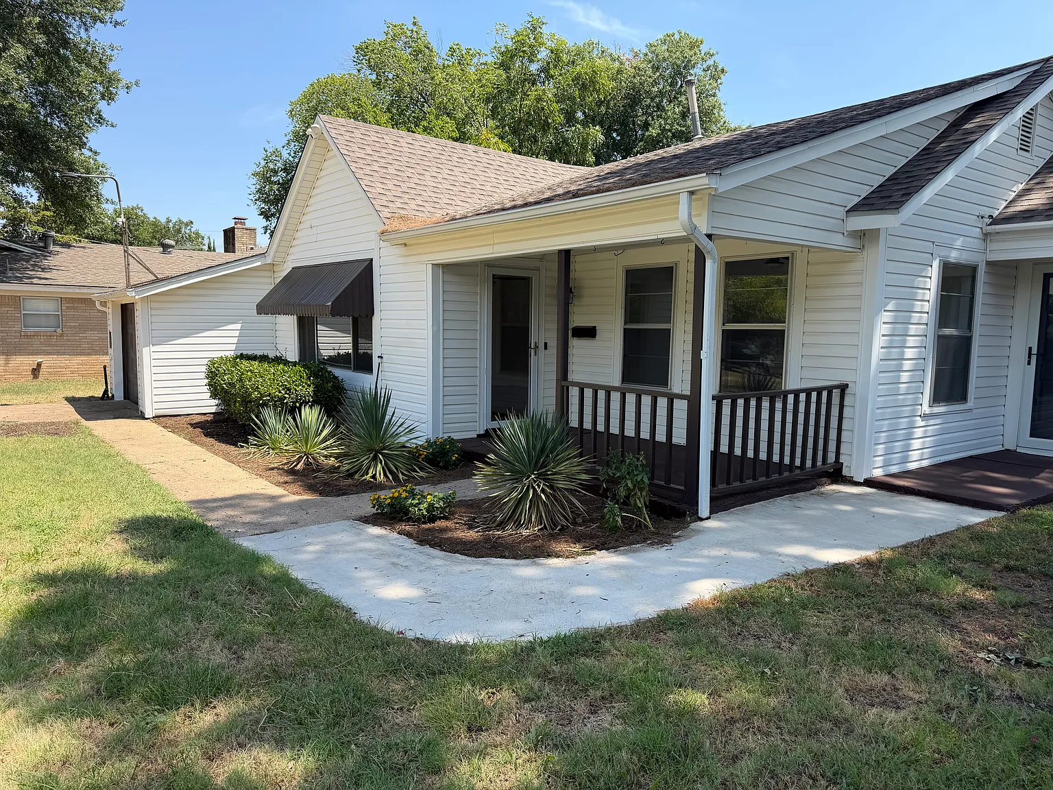 216 Priddy Ln — Photo 2
