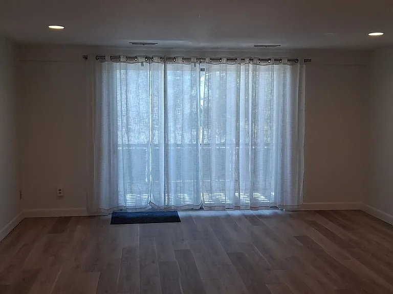 201 Hoffman Ave #25 — Photo 13
