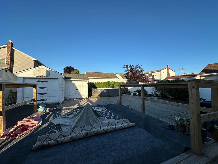 Myers Ave — Photo 9
