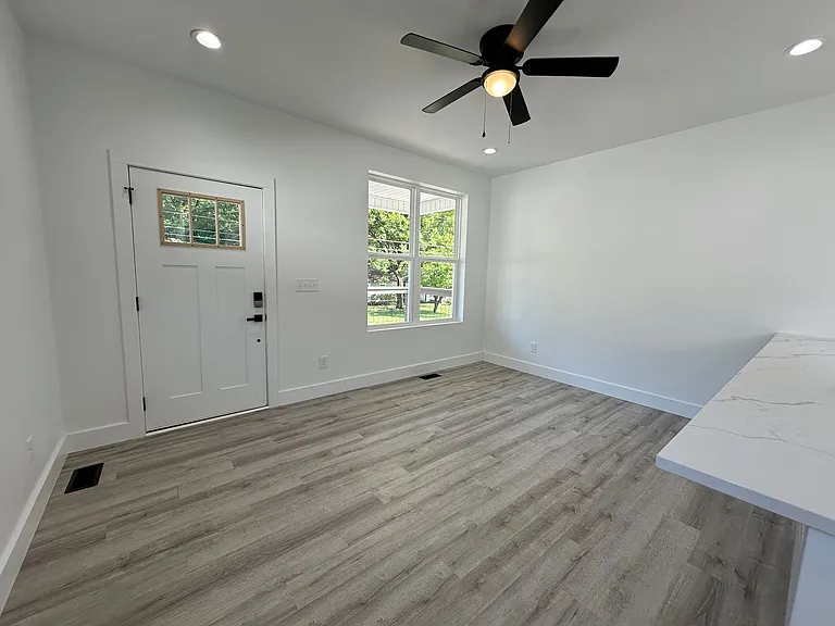 2911 Tecoma Dr — Photo 5
