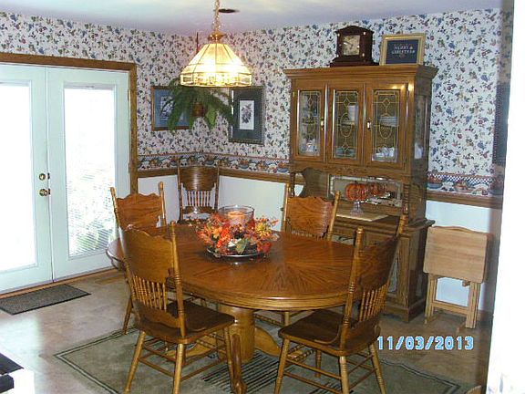 5th image of 306 Constitution Dr