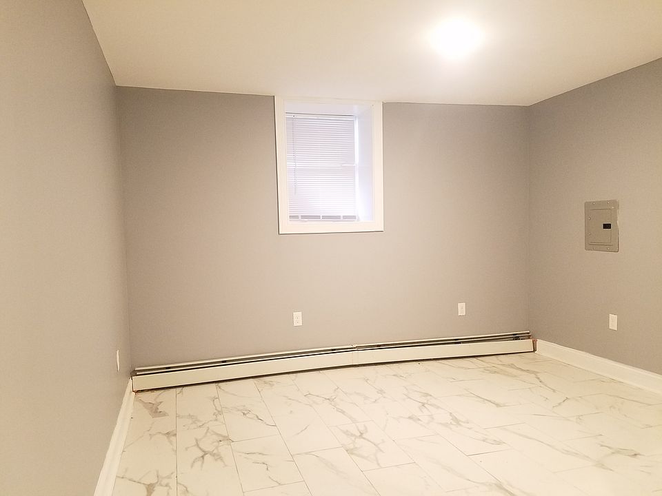 2nd image of 649 39th St #22E