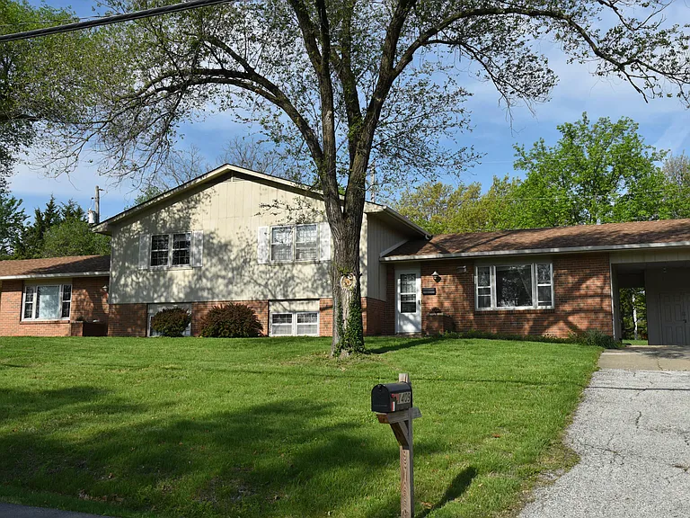 1409 Mills Dr — Photo 1