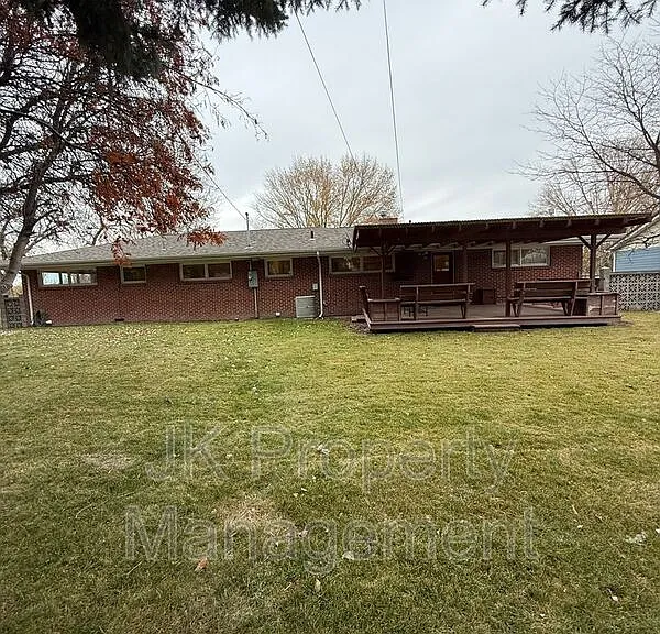 1726 Alder Dr — Photo 44