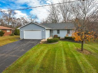 3502 Ridge Rd, Island Lake, IL 60042