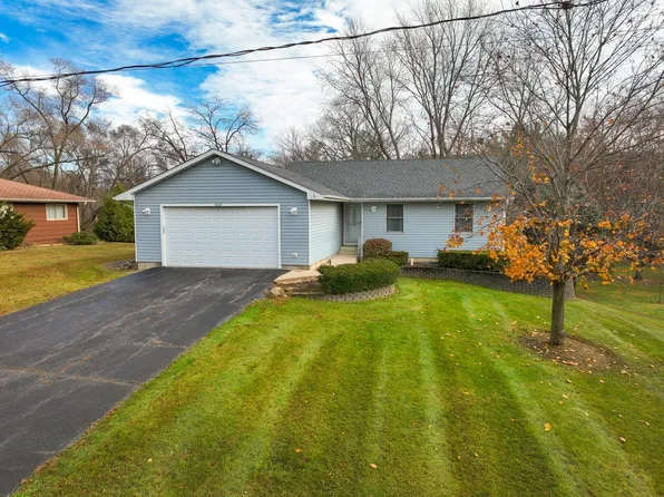 3502 Ridge Rd, Island Lake, IL 60042