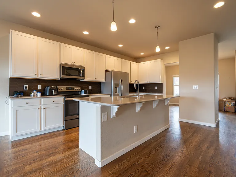 1606 Grand Overlook St — Photo 2