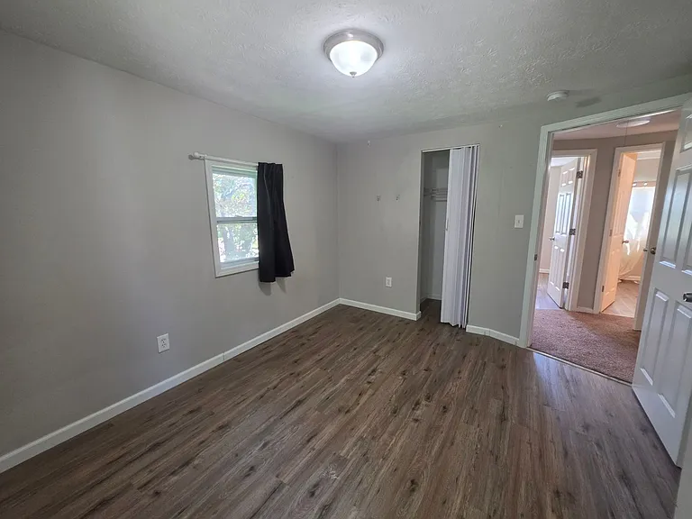 454 Kling St — Photo 14