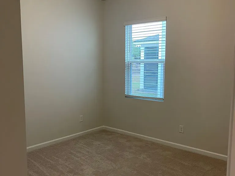 828 Longleaf Dr — Photo 6