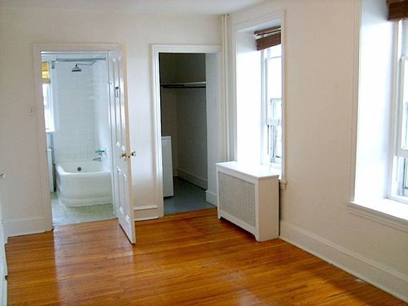 2nd image of 8107 Germantown Ave APT 2