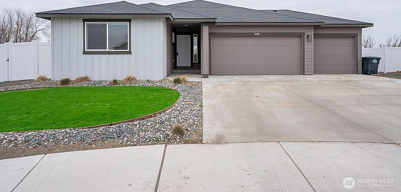 2nd image of 485 N Ruddy Street