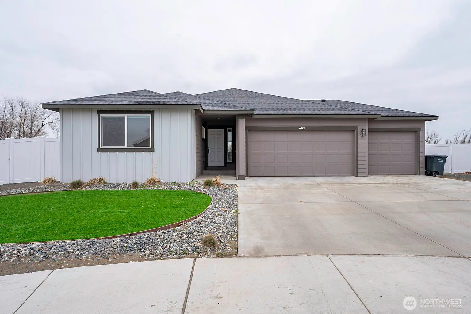 485 N Ruddy Street photo 1