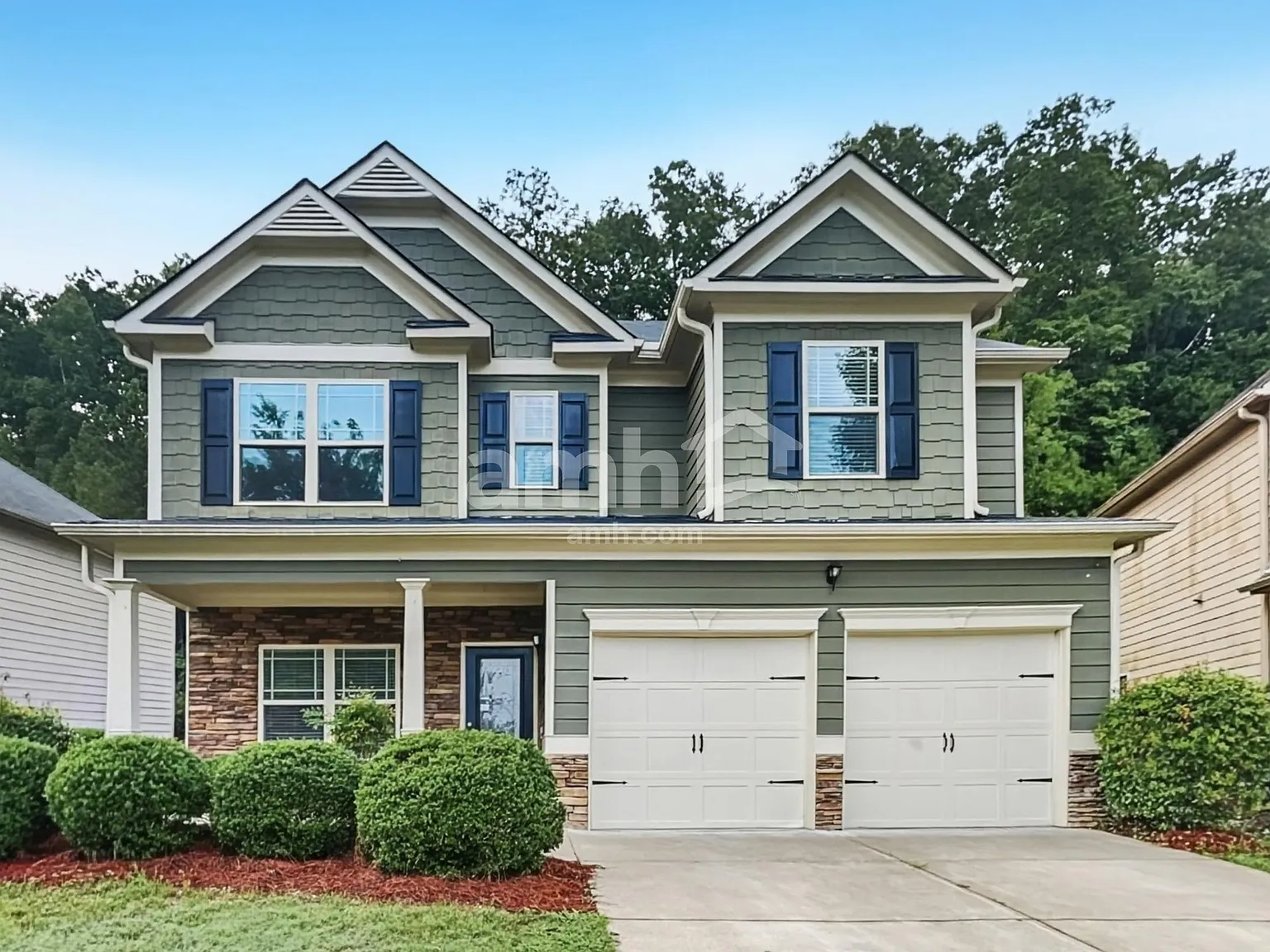 4 bed, 2.5 bath, 2369 sqft, $2,650 — Photo 1