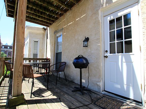 5th image of 1628 Mount Vernon St #B