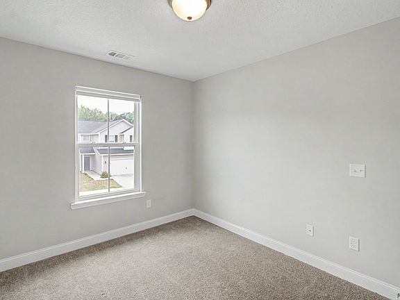 2nd image of 547 Fairview Cir