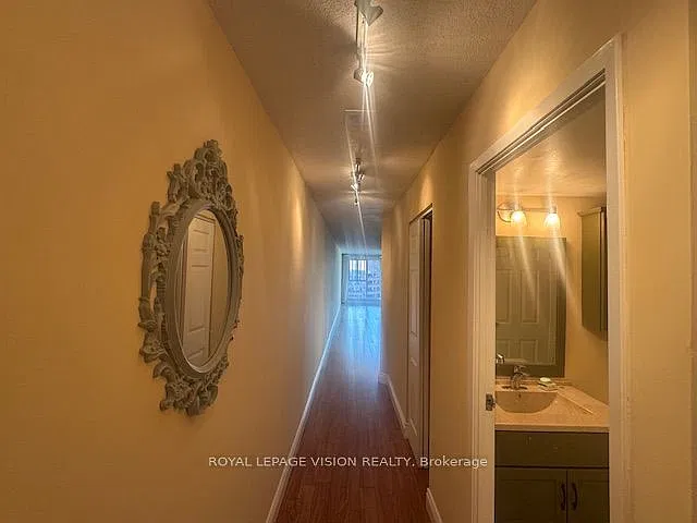 3 bed, $3,000 — Photo 2