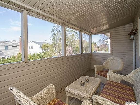 3rd image of 3080 Seaview Ln