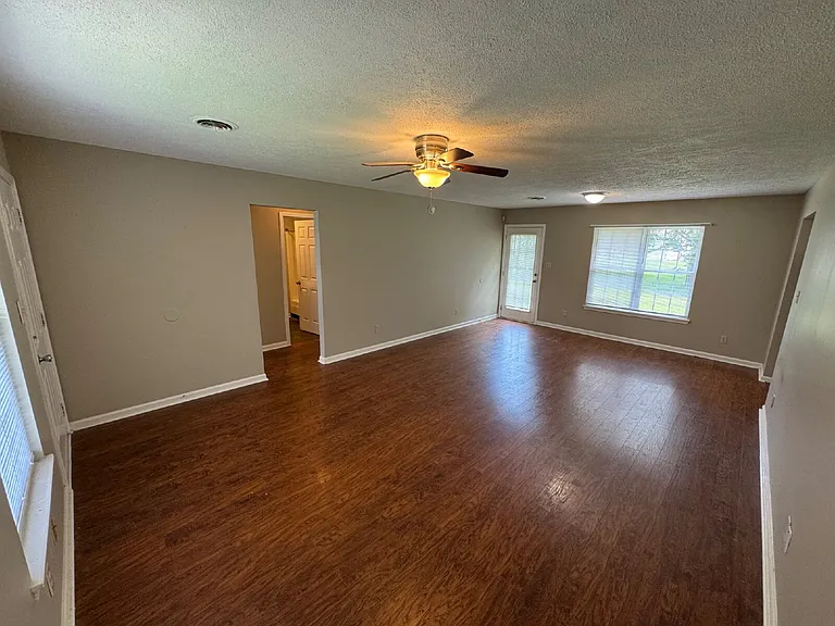 415 Eddy St — Photo 3