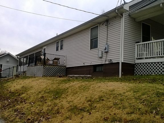 3rd image of 206 9th Ave