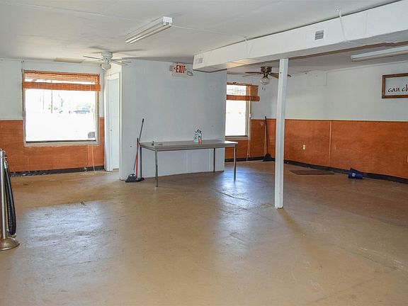 4th image of 3401 Knight Dr