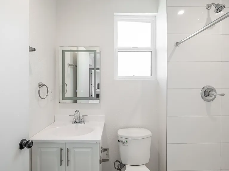 1181 Rolland Curtis Pl — Photo 17