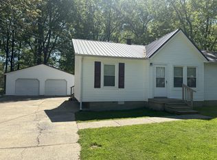 545 Roselawn Dr, Clarksville, TN 37042
