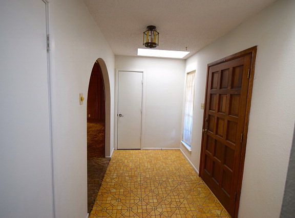 2nd image of 9013 Dublin Ave