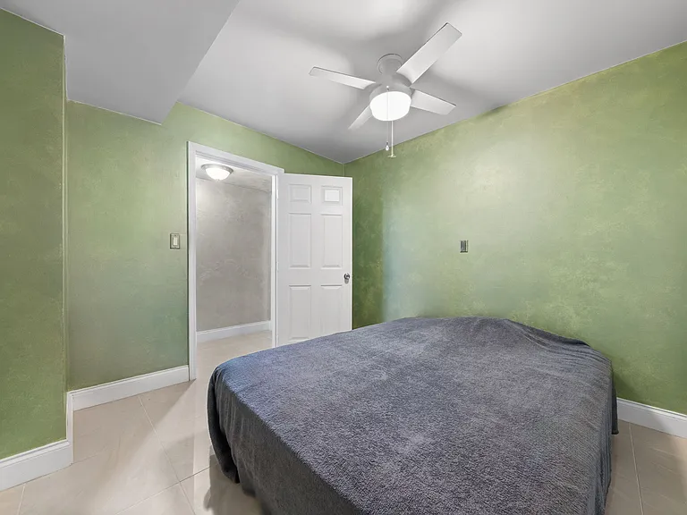 1000 Parkview Dr #1025 — Photo 16