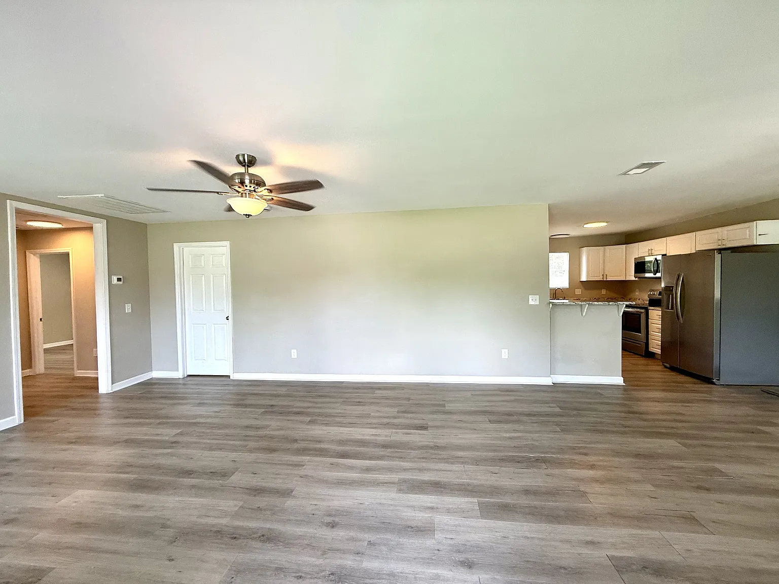 3 bed, 2.0 bath, 1222 sqft, $2,500 — Photo 4