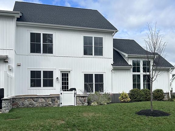 2nd image of 1736 Dobry Rd