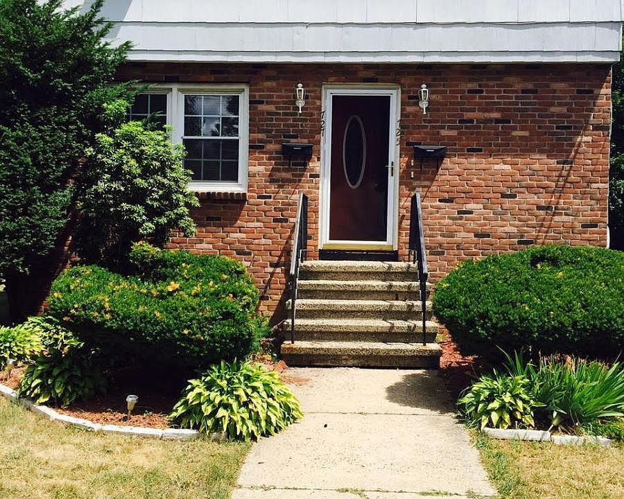 Come Home to this Updated home in Hamden