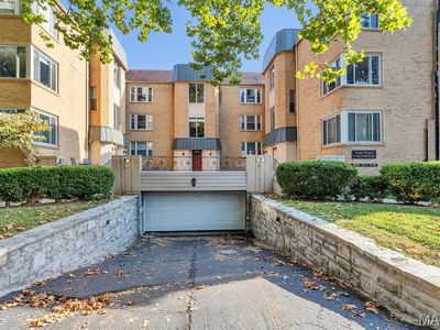 7544 York Dr APT 3W, Saint Louis, MO, 63105