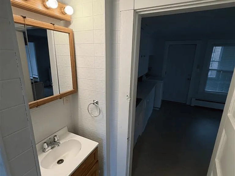 212 Waldo St — Photo 8