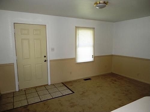 4th image of 1057 S Tonti Cir