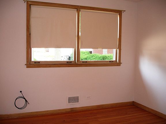 2nd image of 2300 Hawthorne Ave